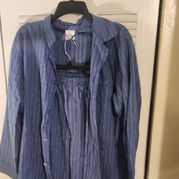 Pajama Set - Picture 1 of 2